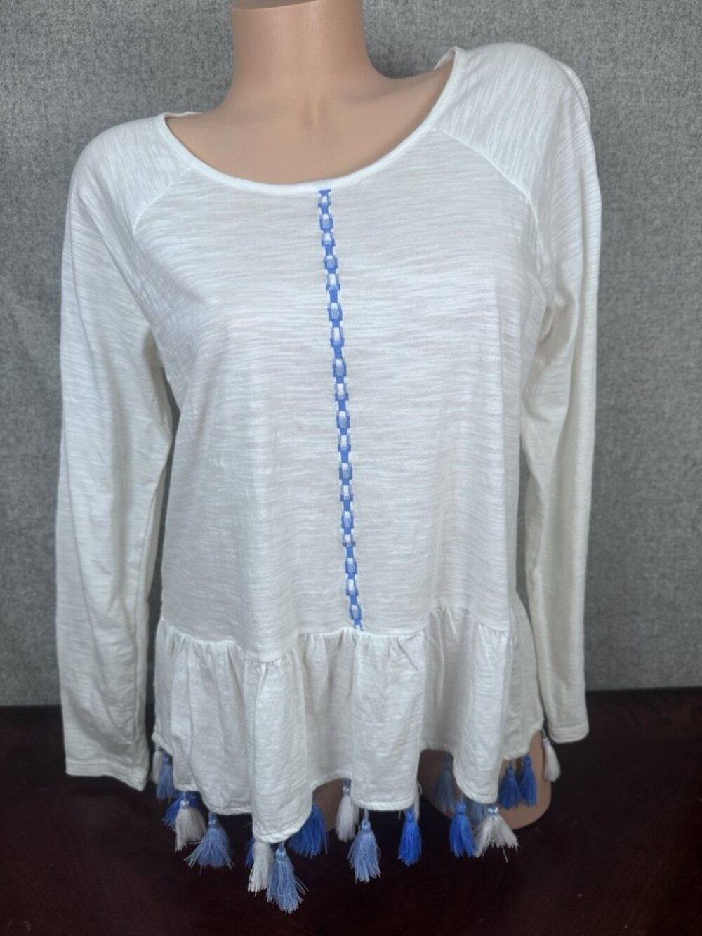 Crown & Ivy Womans Medium Top Authentic Tee Long Sleeve White Fringe Cotton